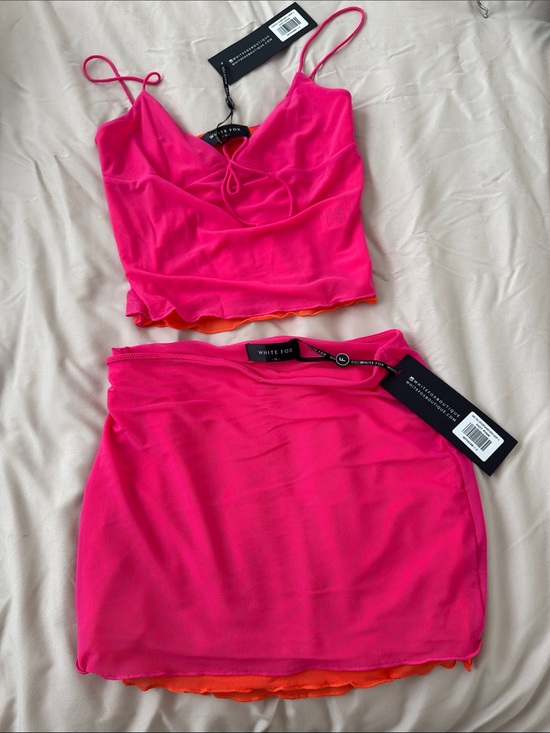 White Fox Boutique Dresses & Skirts - White fox Pink Mesh Mini Skirt - Hot Pink
